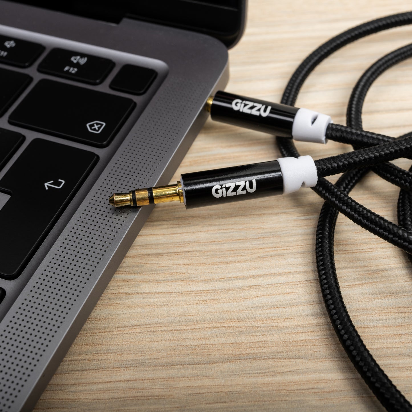 Gizzu 3.5mm AUX Cable 2m – Black