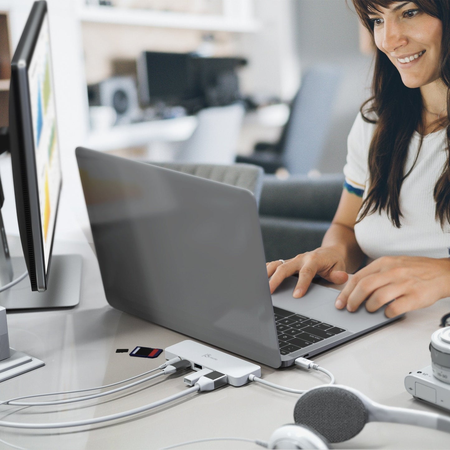 J5create USB-C Multi-Port Hub with Power Delivery - JCD373
