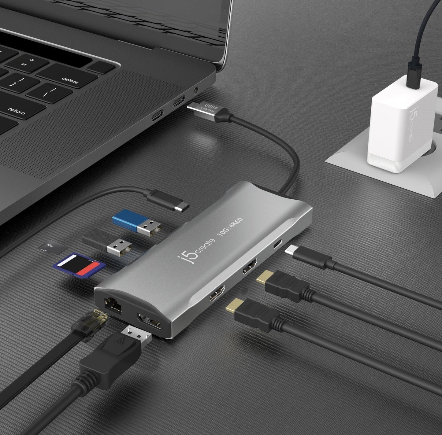 J5create 4K60 Elite USB-C Triple-Monitor 10Gbps Mini Dock - JCD397