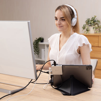 J5create USB-C to 4K 60 Hz HDMI Travel Dock for iPad Pro - JCD612