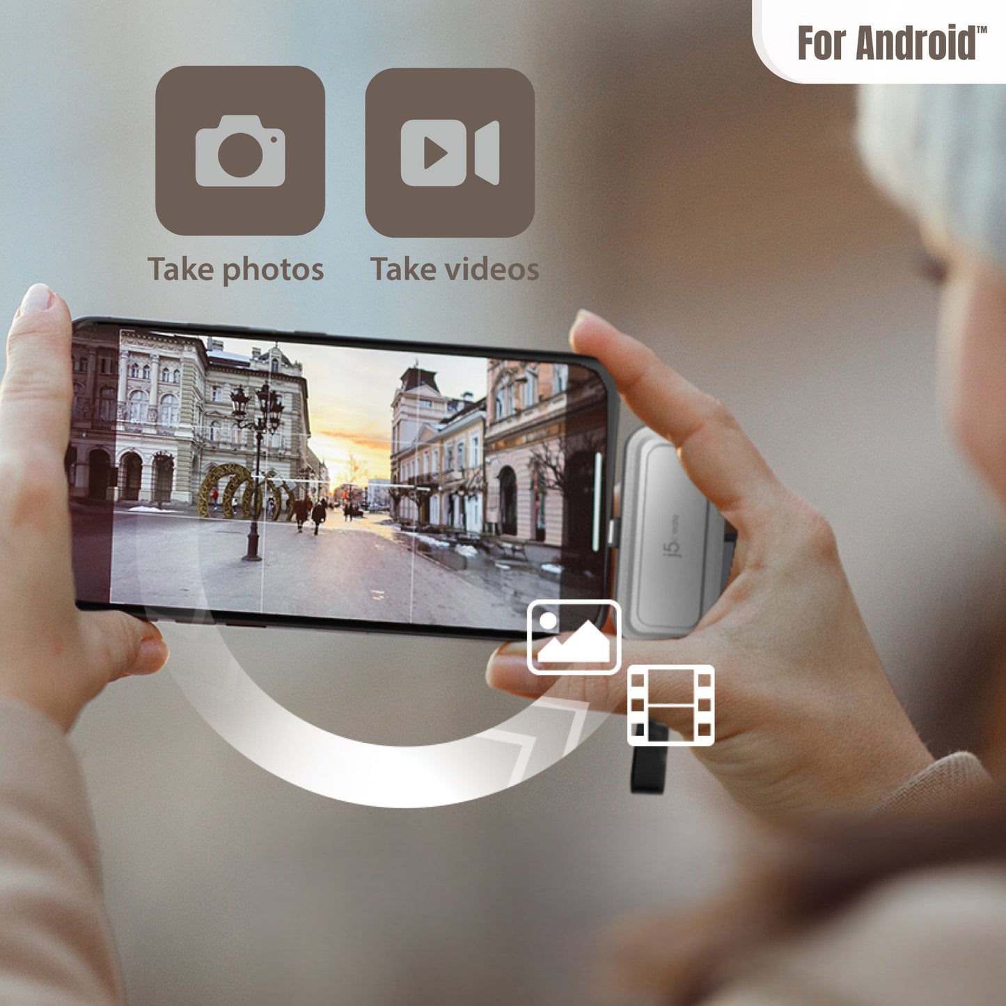 J5create USB-C to SD /microSD Adapter for Smartphones - JCHSD34W