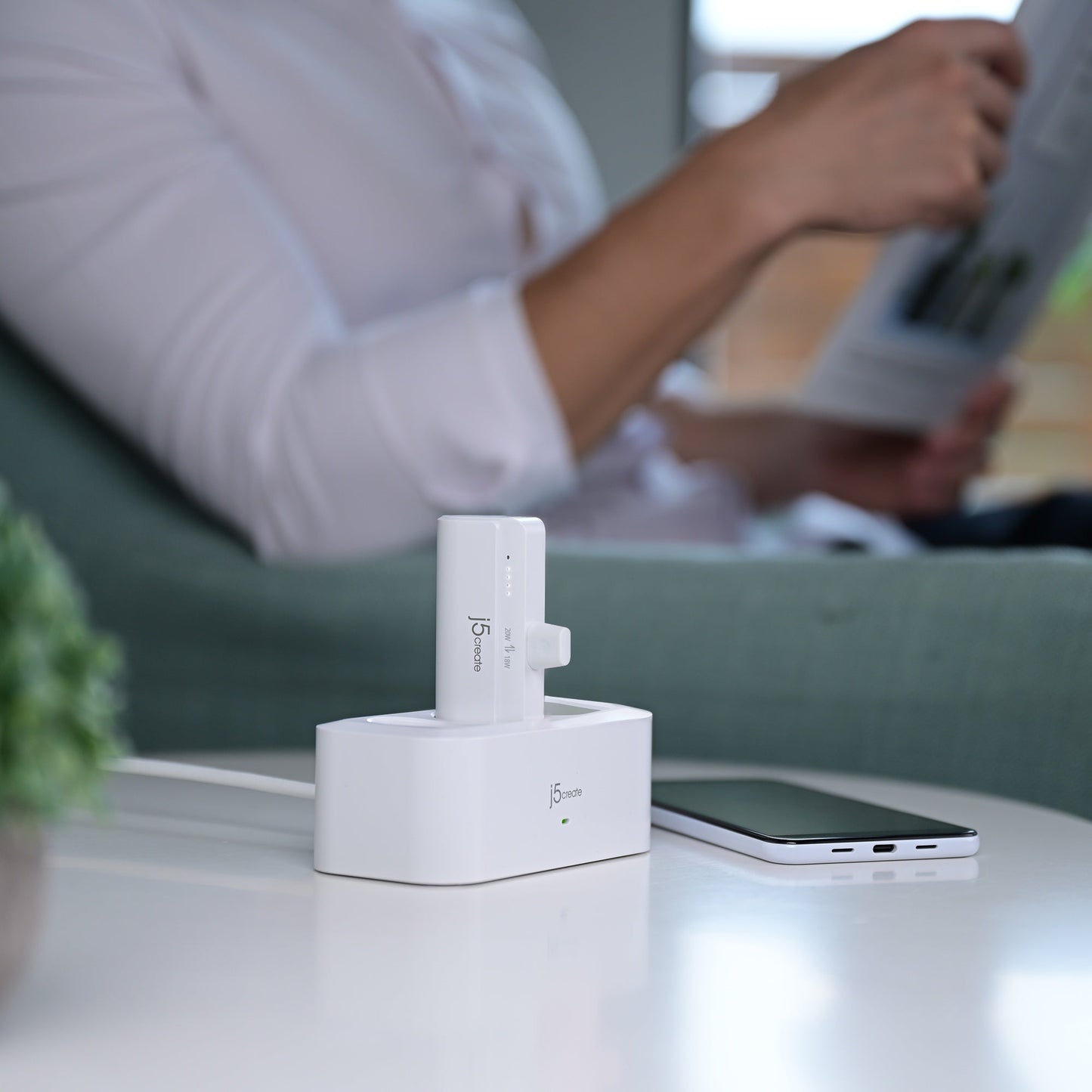J5create USB-C Pocket Power Bank with Charging Station - JPB5220S1A