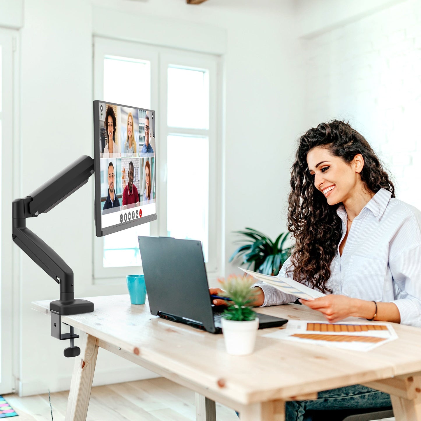 J5create Ergonomic monitor mount - JTSA101