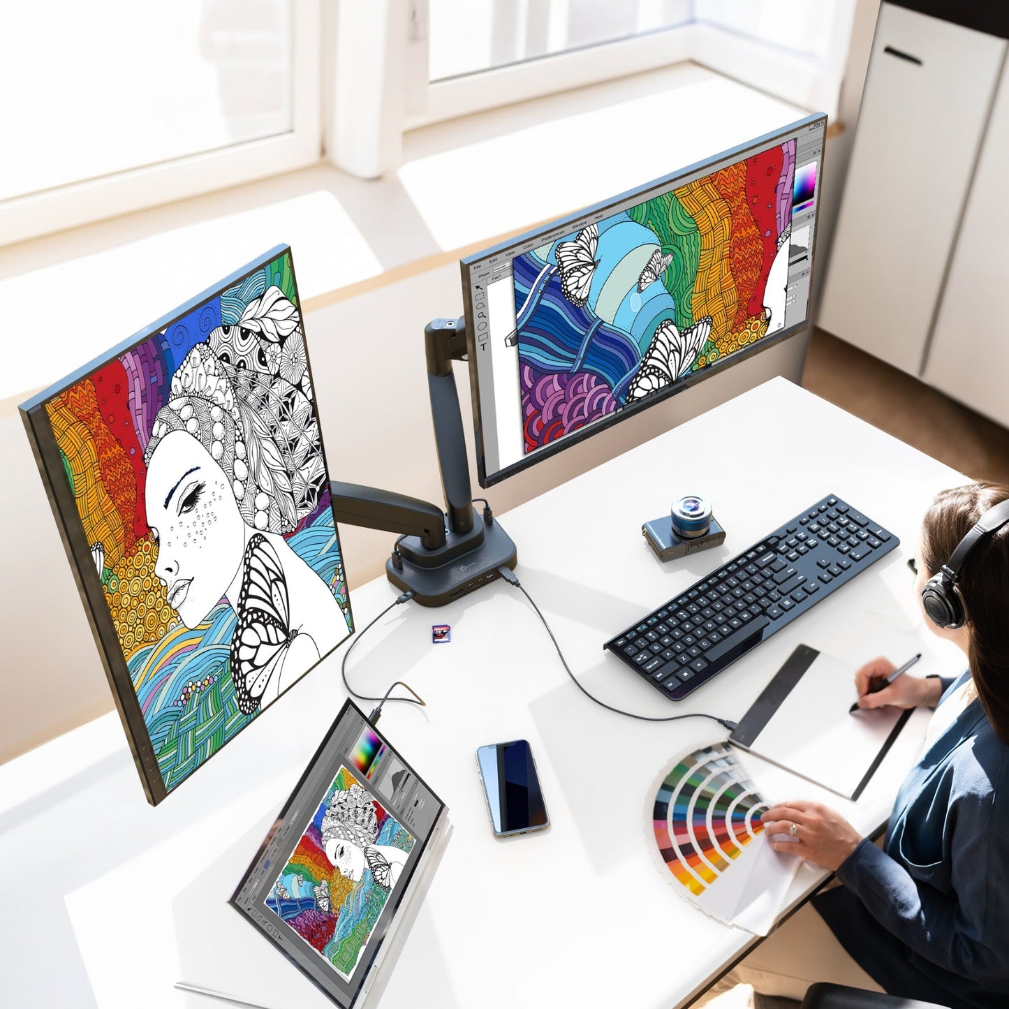 J5create Ergonomic Dual-Monitor Mount with Docking Station - JTSA302