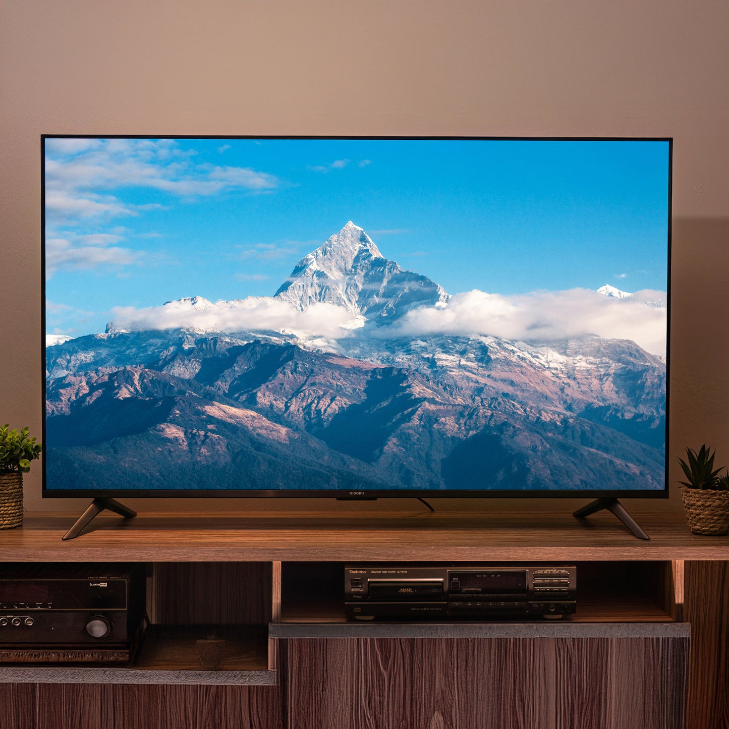 Xiaomi A Pro 55″ QLED 4K Smart TV (HDR10+, Google TV, Dolby Audio, 60Hz)